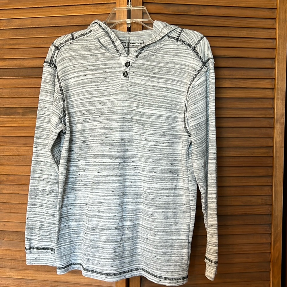 Boys XL BKE hooded knit shirt